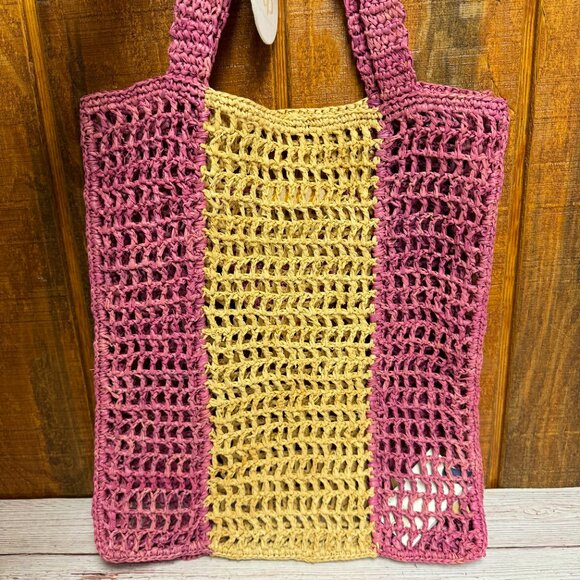 BTB Los Angeles Heart Stripe Large Tote - Picture 2 of 5